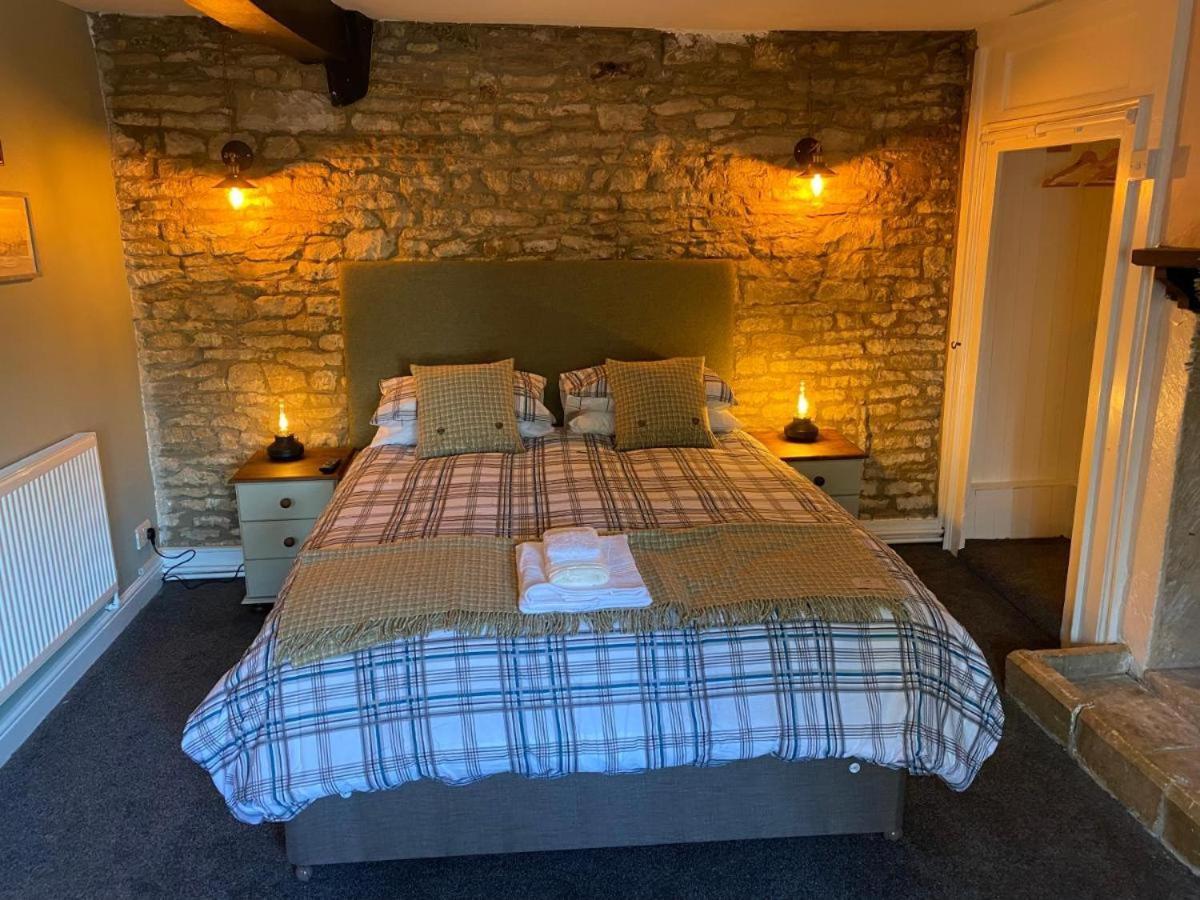 Bear Inn - Bisley Bisley  Exterior foto